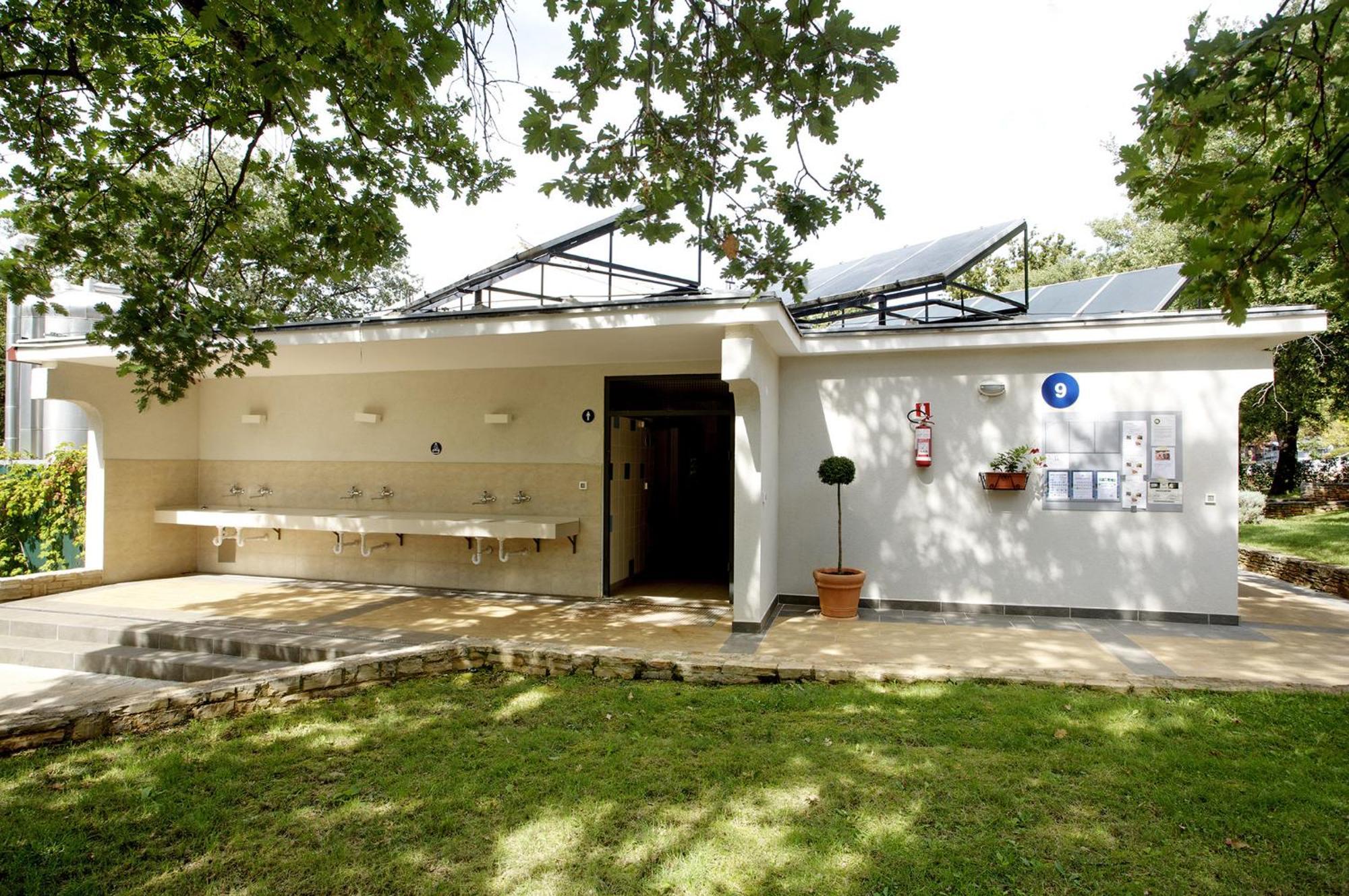 Fkk Adriatika In Fkk Solaris Naturist Resort Poreč Kültér fotó
