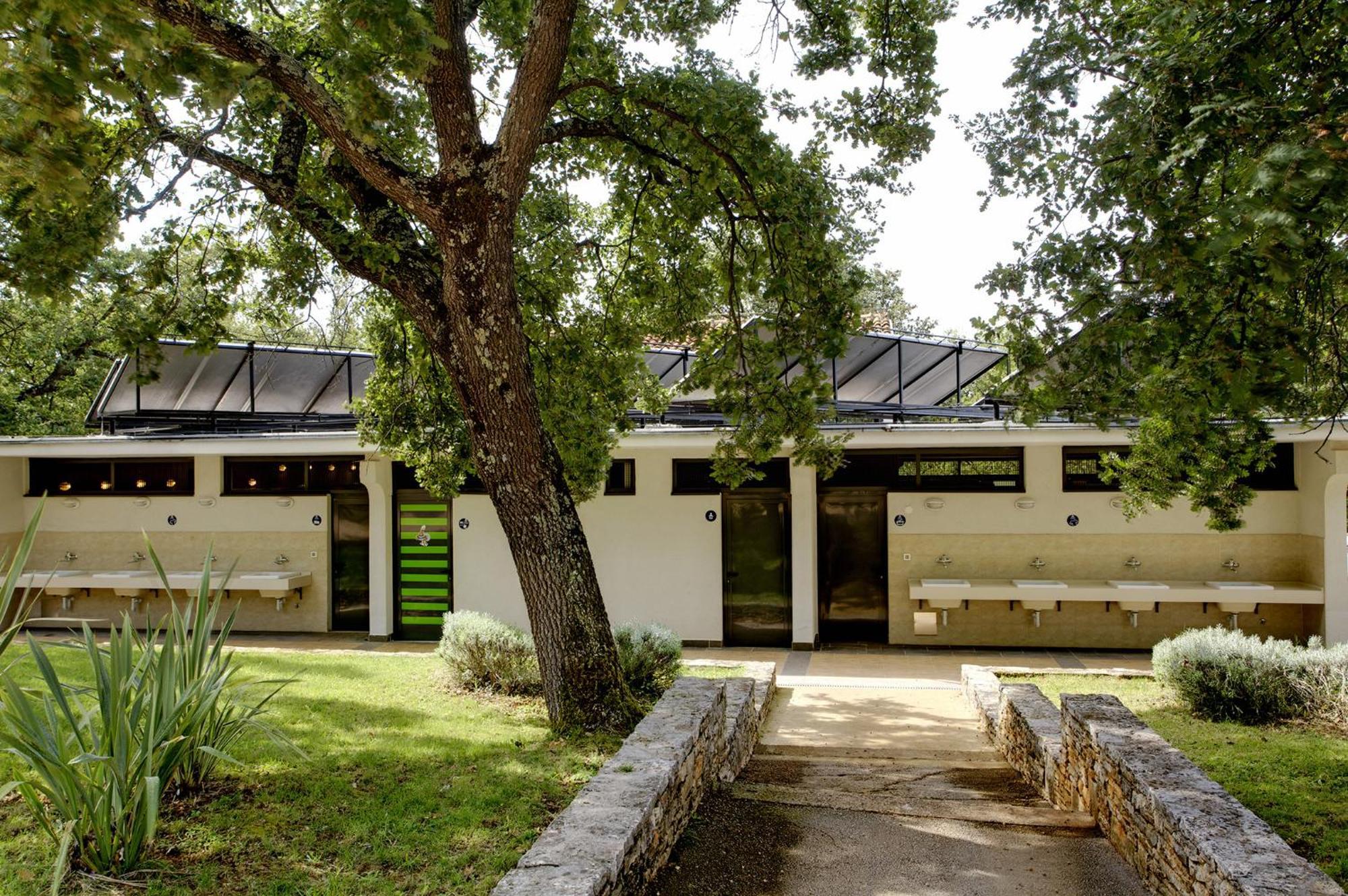 Fkk Adriatika In Fkk Solaris Naturist Resort Poreč Kültér fotó